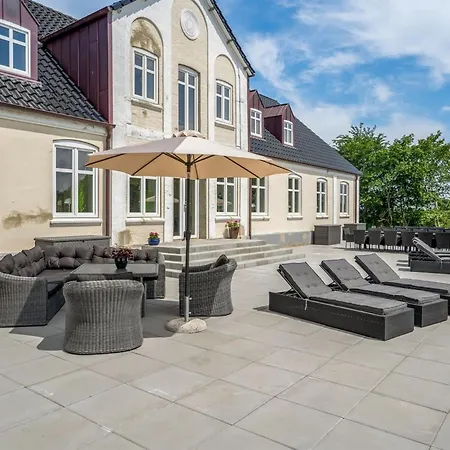 Niki - 15km From The Sea By Interhome