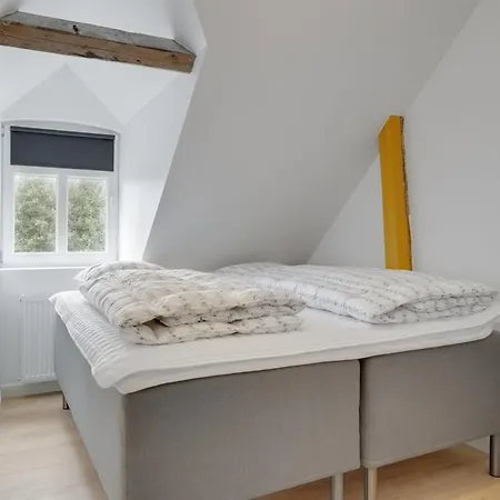 Niki - 15km From The Sea By Interhome